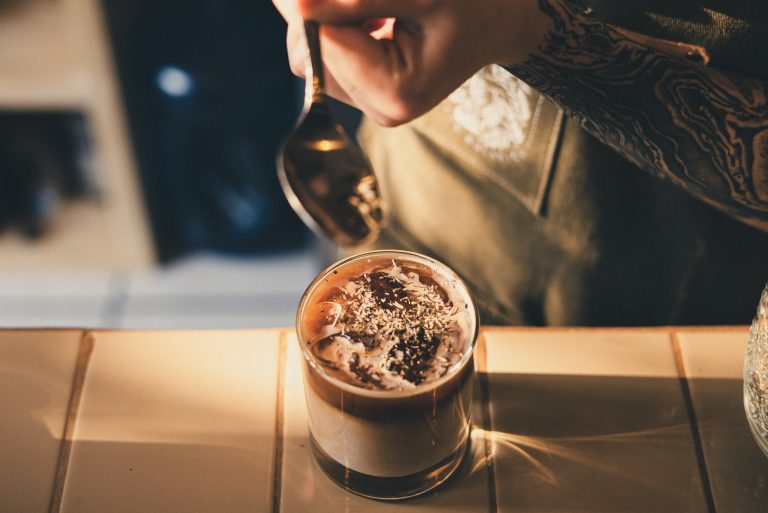 Cold Brew ve Buzlu Kahve Arasındaki Farklar Nelerdir?