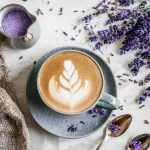 Lavanta Latte Tarifi – Evde Rahatlatıcı Bir Deneyim