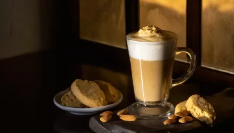 Almond Biscotti Oat Latte Yapımı: 4 Adımda Evde Kolay Tarif